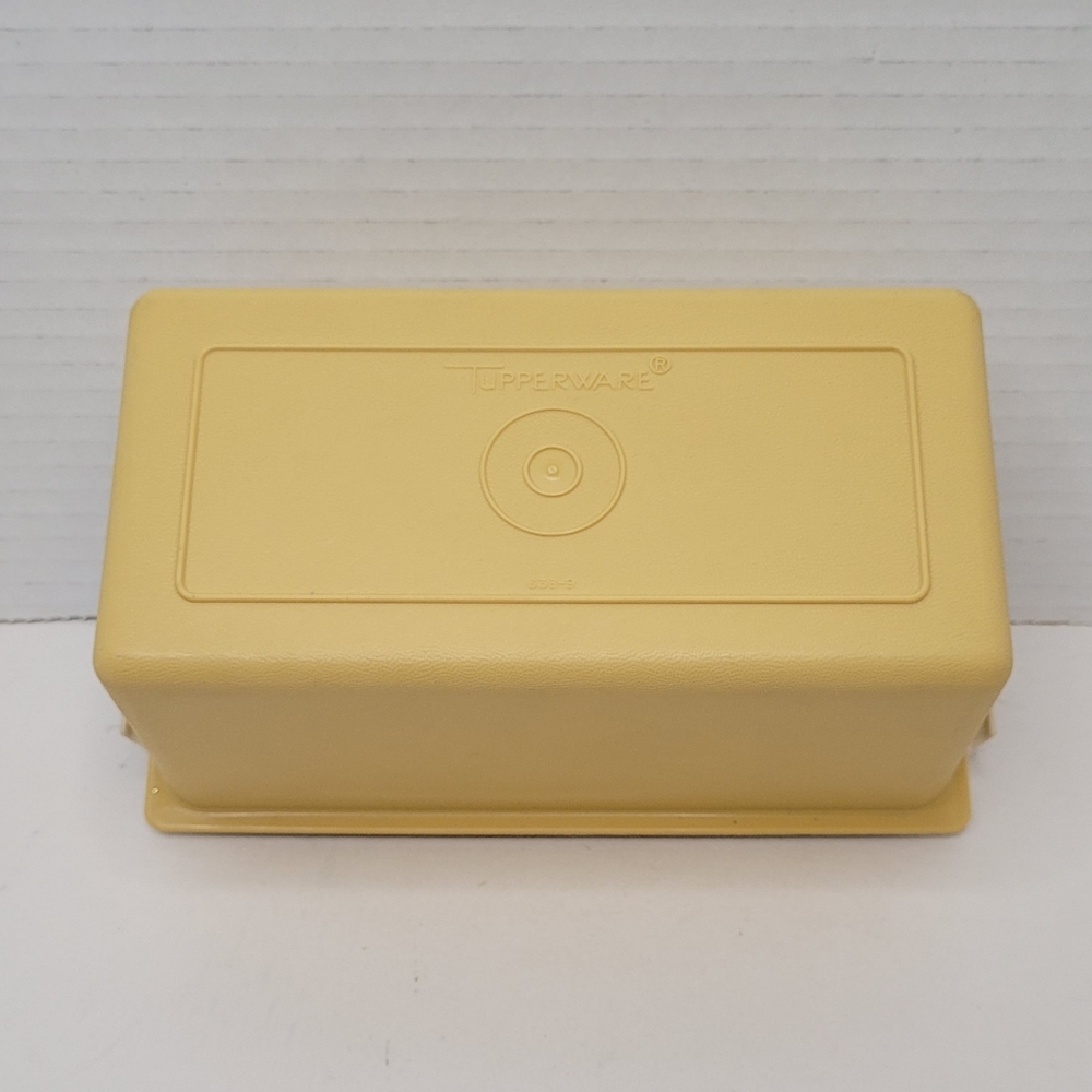 Tupperware Cheese Keeper Harvest Gold Vintage Excellent Tupper Ware